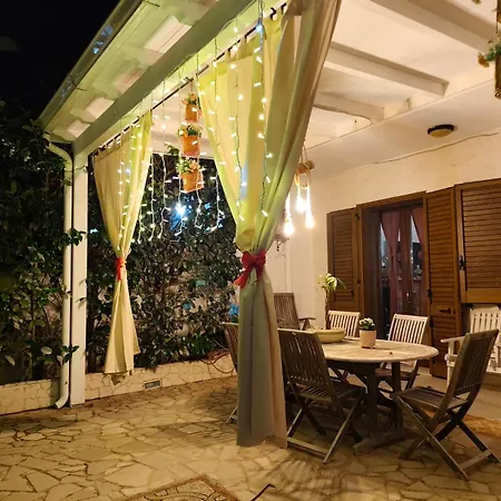 Il Giardino Delle Rose بيت ضيافة غالّيبولي